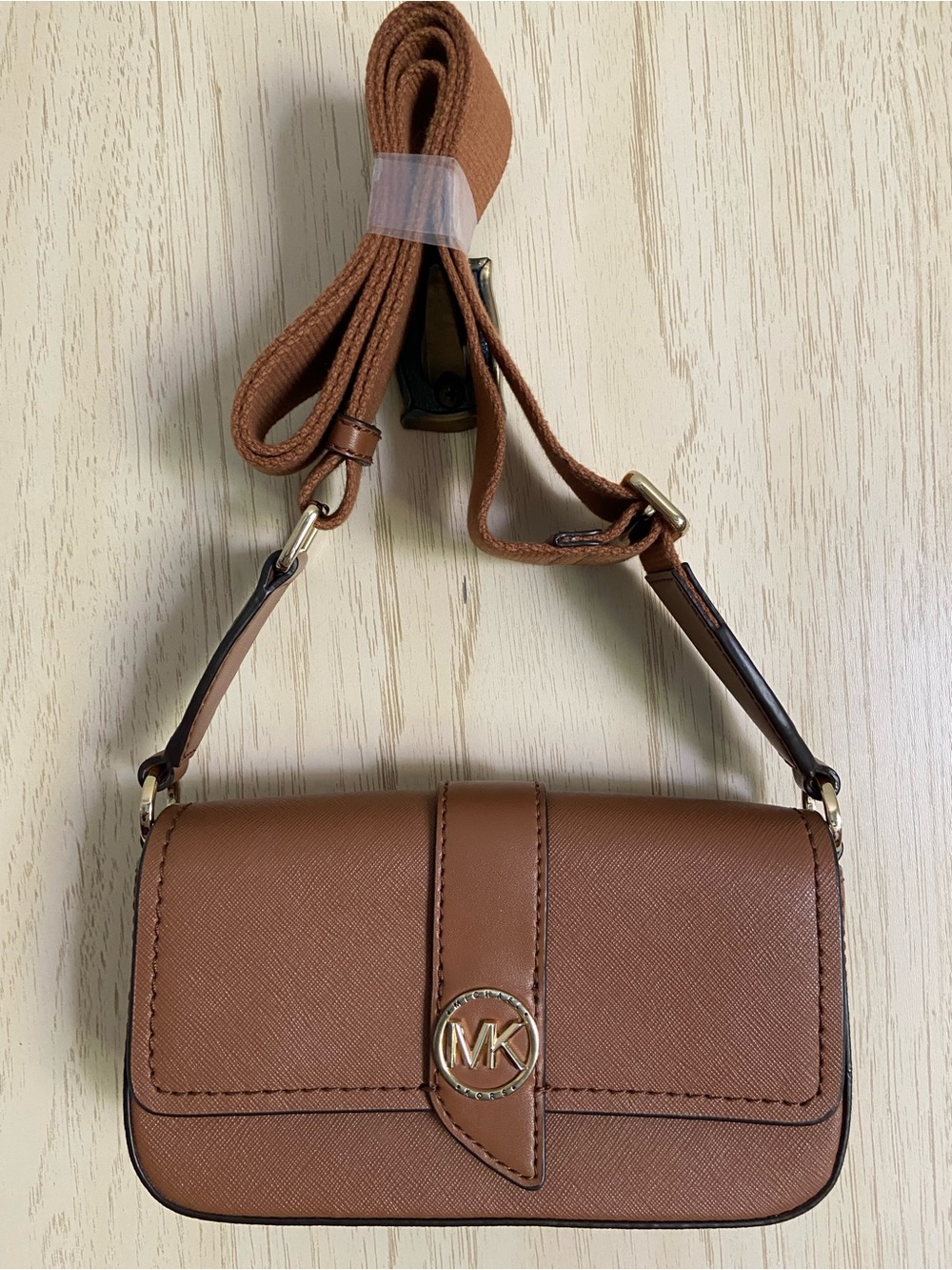 Michael Kors Greenwich Extra Small Saffiano Leather Luggage Crossbody $198 - Picture 2 of 10